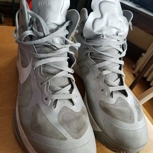 Men's Nike basketball shoes